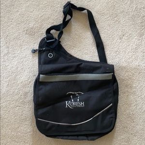 CLOSET SALE Koresh dance messenger bag